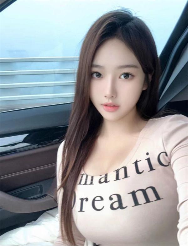 北京04/170/C/清纯洋气校花